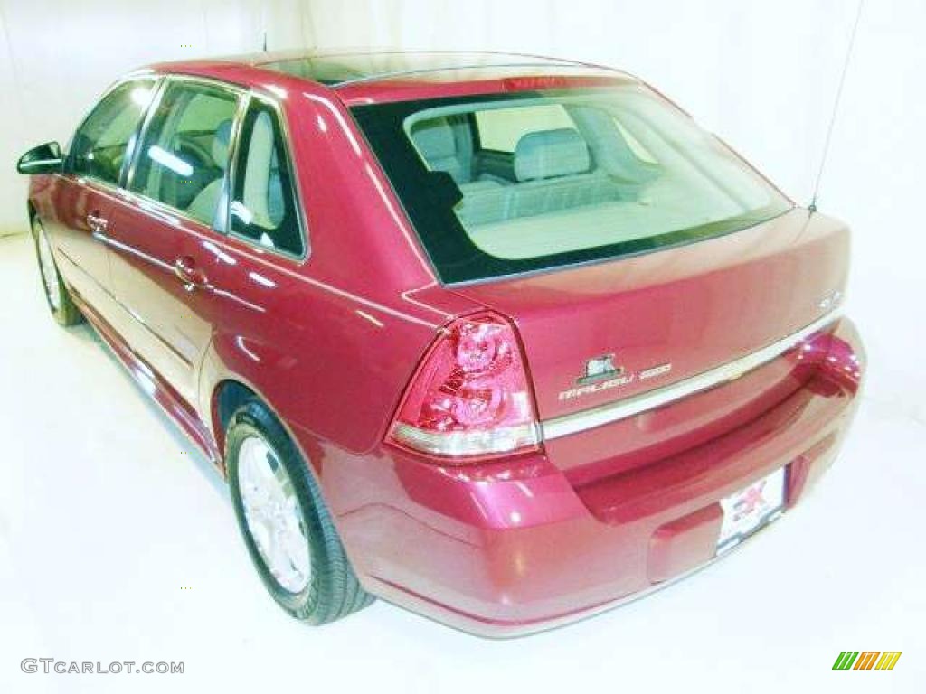 2004 Malibu Maxx LT Wagon - Sport Red Metallic / Neutral photo #3