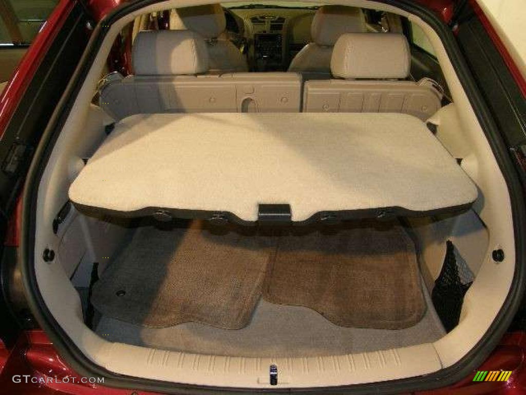 2004 Malibu Maxx LT Wagon - Sport Red Metallic / Neutral photo #5