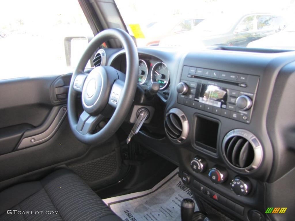 2011 Wrangler Sport 4x4 - Natural Green Pearl / Black photo #10