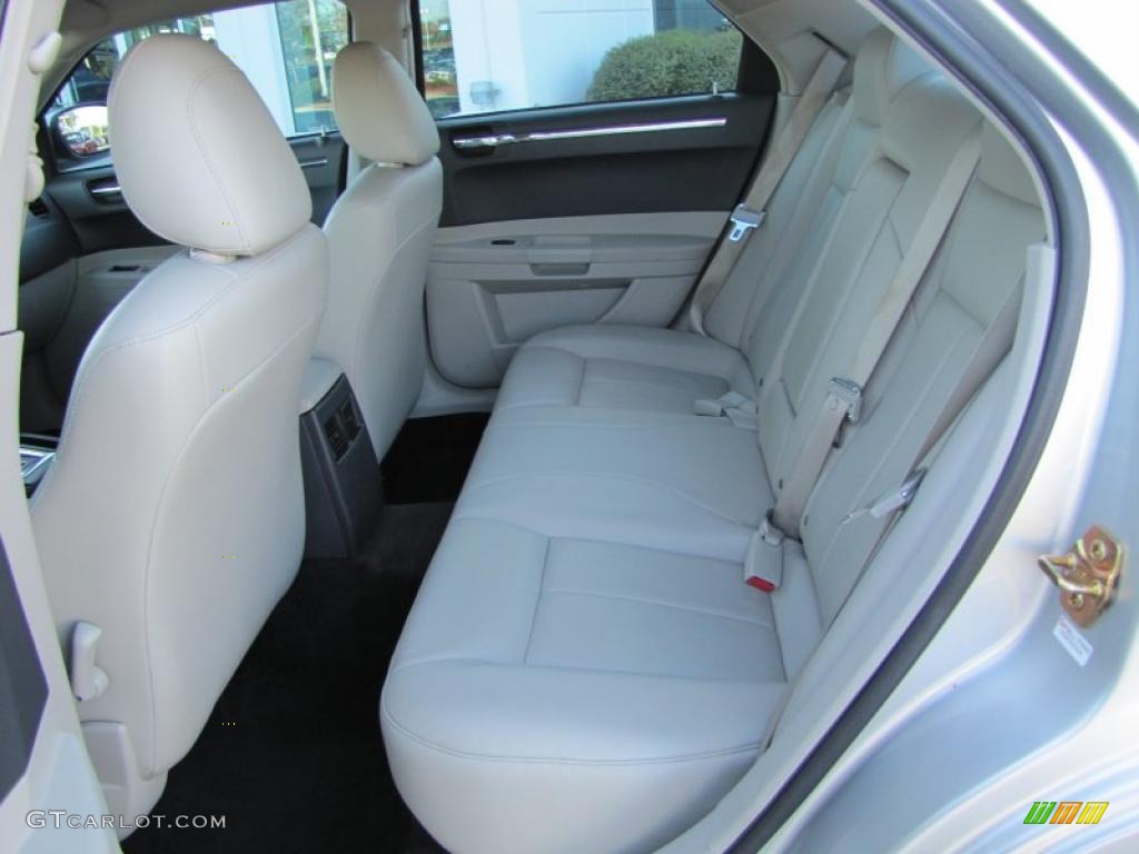 Dark Slate Gray/Light Graystone Interior 2006 Chrysler 300 Touring AWD Photo #38518407