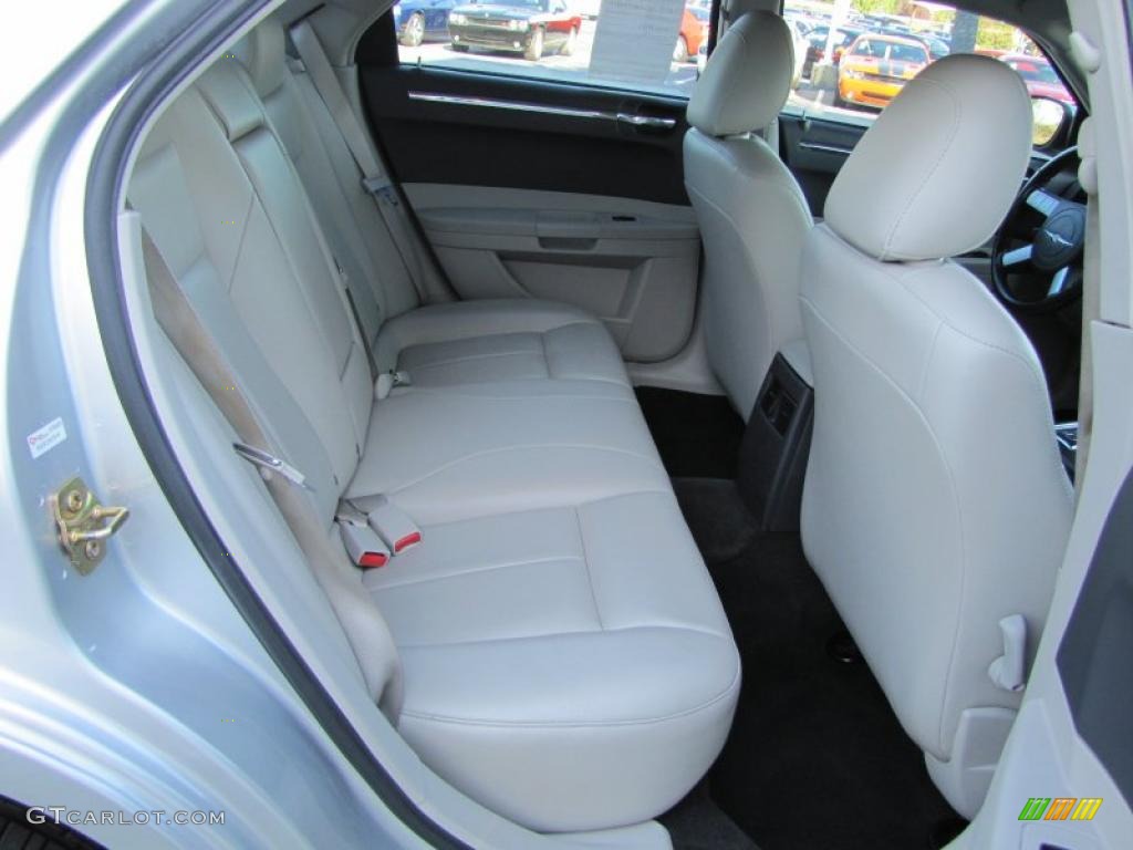 Dark Slate Gray/Light Graystone Interior 2006 Chrysler 300 Touring AWD Photo #38518475