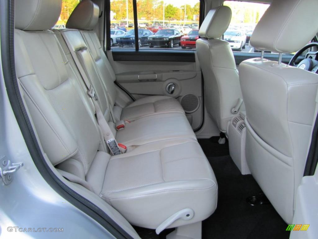 Medium Slate Gray Interior 2007 Jeep Commander Limited 4x4 Photo #38519623
