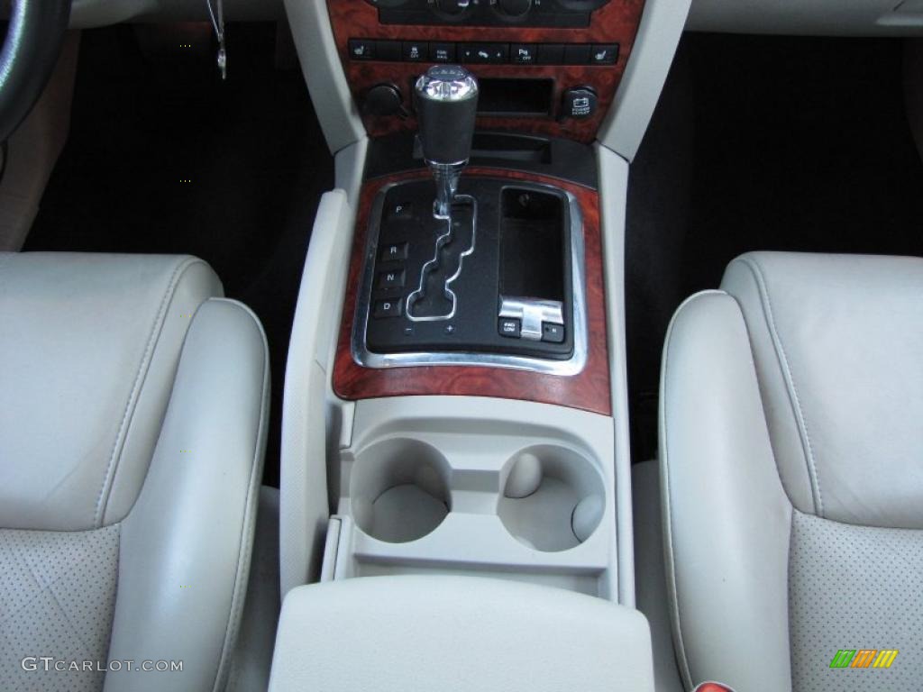 2007 Jeep Commander Limited 4x4 5 Speed Automatic Transmission Photo #38519771