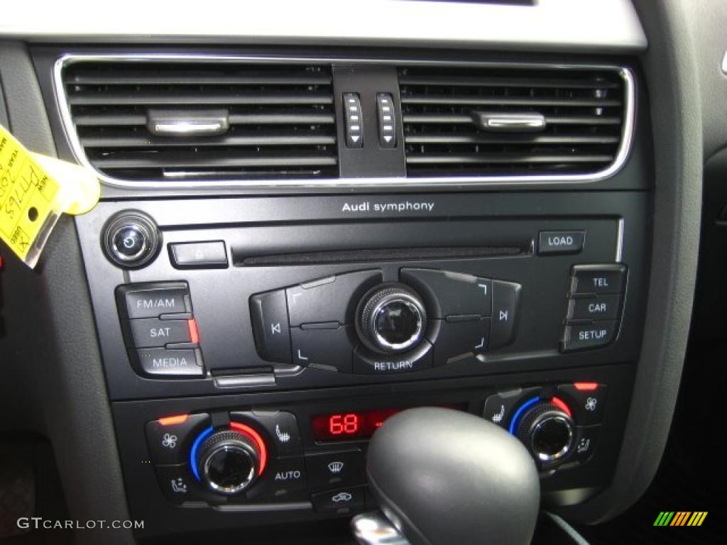 2009 Audi A4 2.0T quattro Sedan Controls Photo #38524547