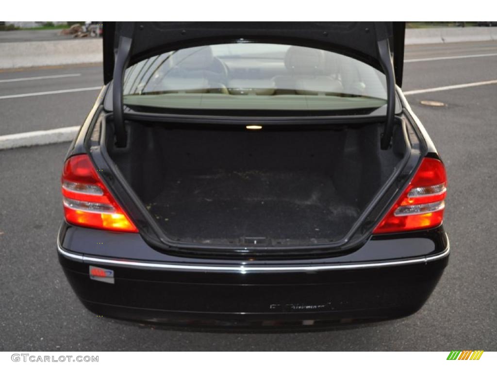 2004 Mercedes-Benz C 320 Sedan Trunk Photos