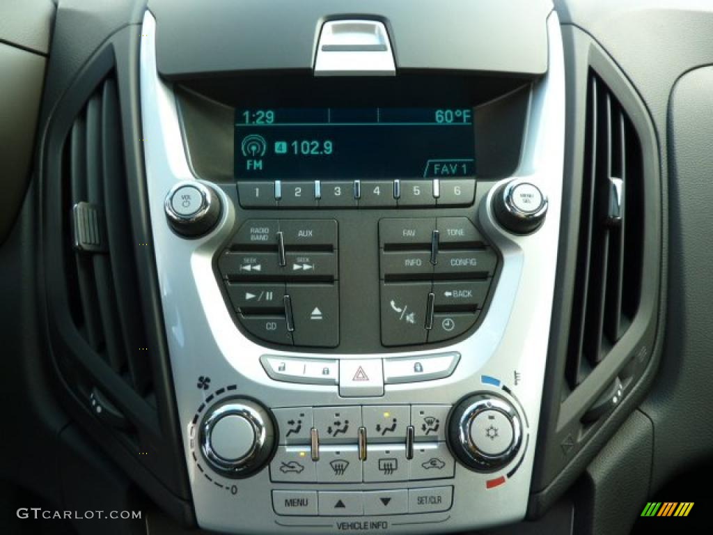 2011 Chevrolet Equinox LT AWD Controls Photo #38527495