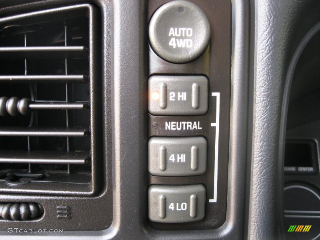 2000 Chevrolet Silverado 1500 Z71 Extended Cab 4x4 Controls Photo #38529171