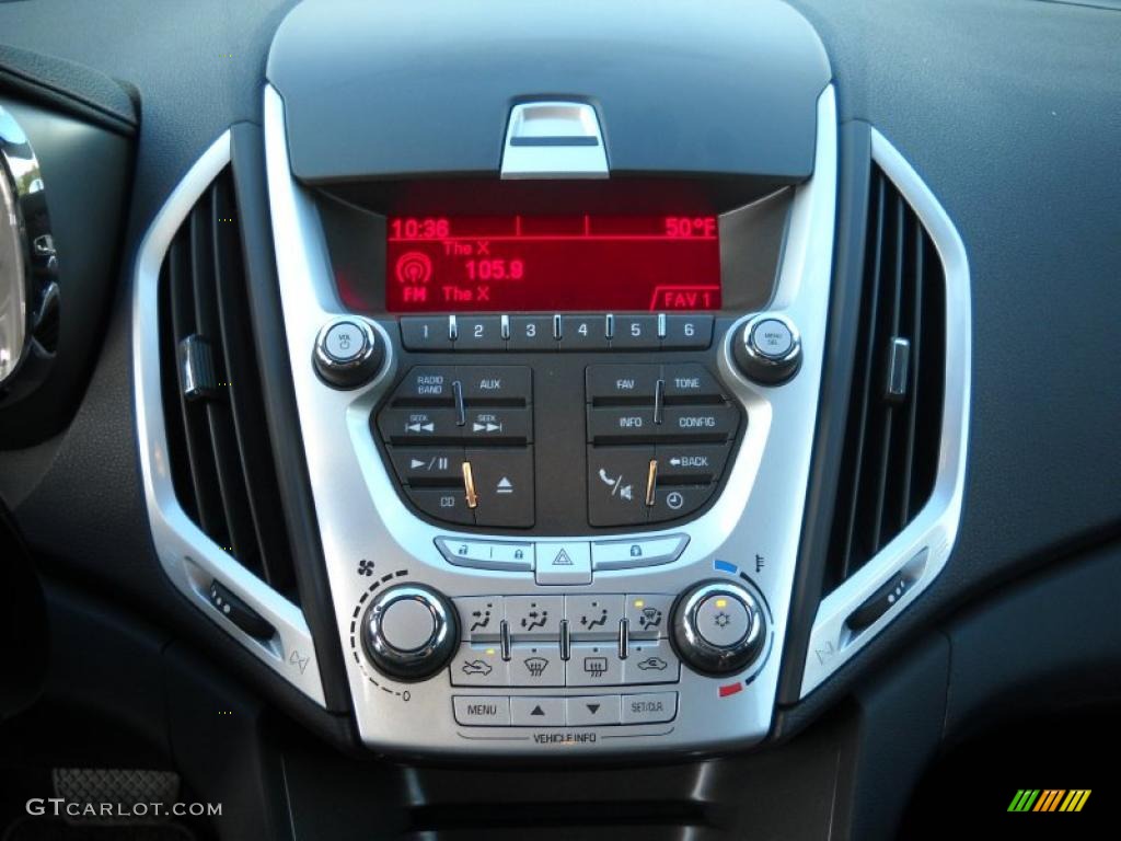 2011 GMC Terrain SLE Controls Photo #38530155