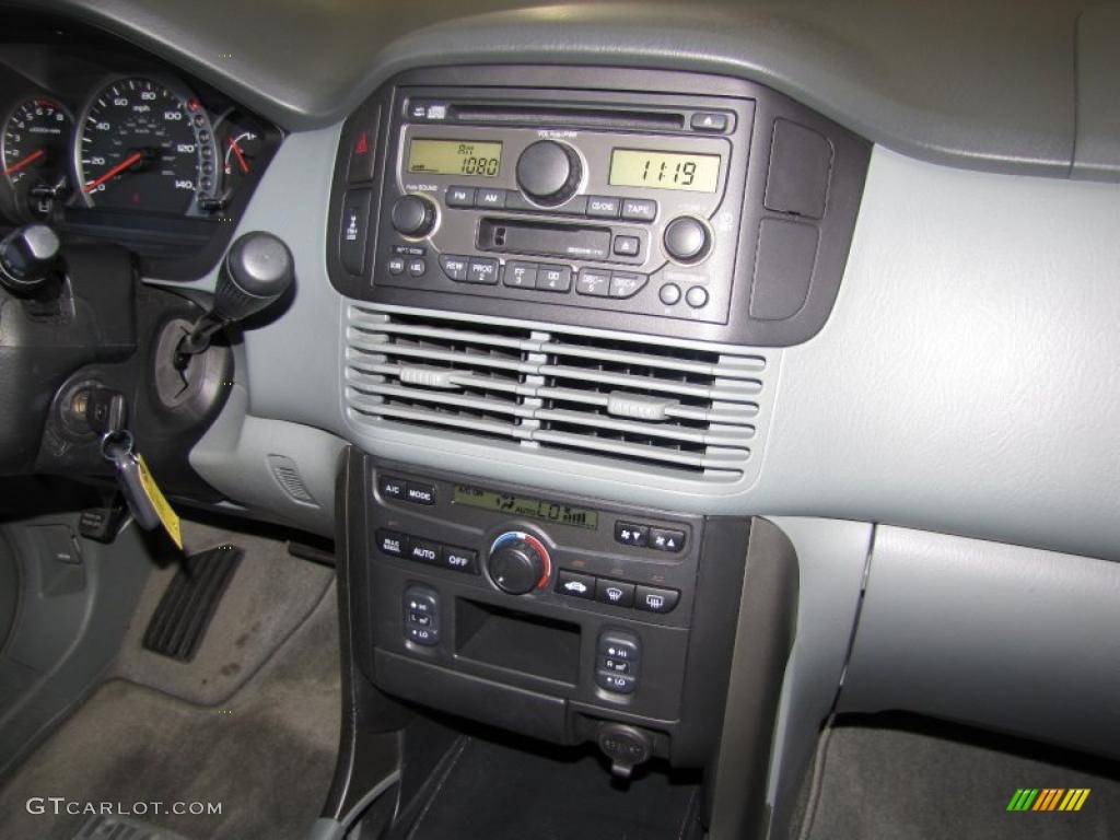2004 Honda Pilot EX-L 4WD Controls Photo #38532259