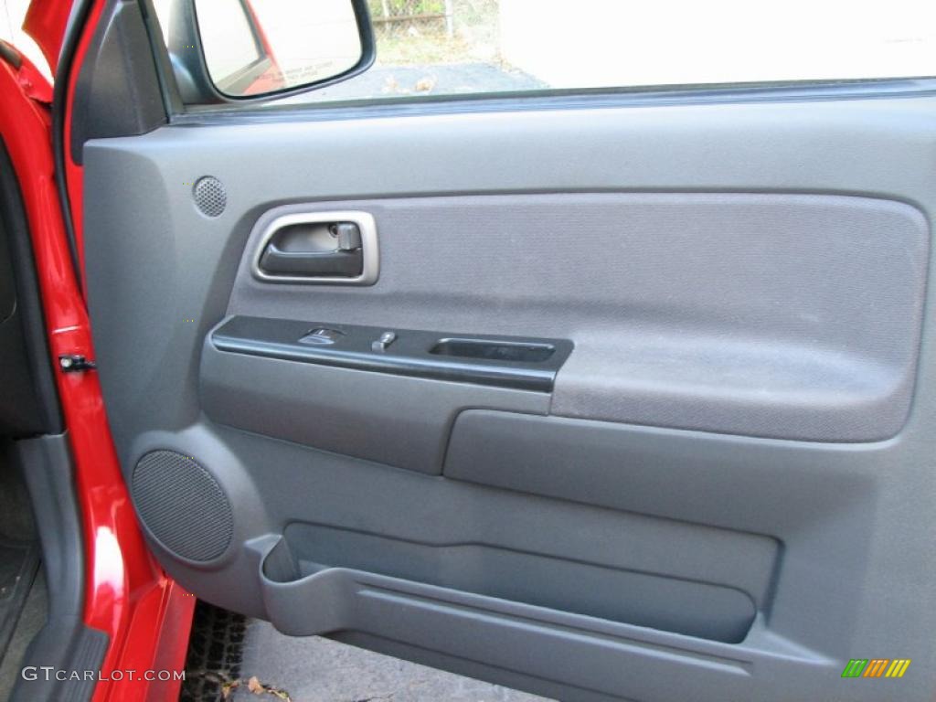 2005 Chevrolet Colorado Xtreme Crew Cab Sport Pewter Door Panel Photo #38533639