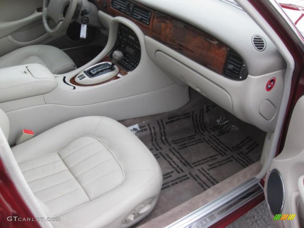Beige Interior 1998 Jaguar XJ XJ8 Photo #38535231