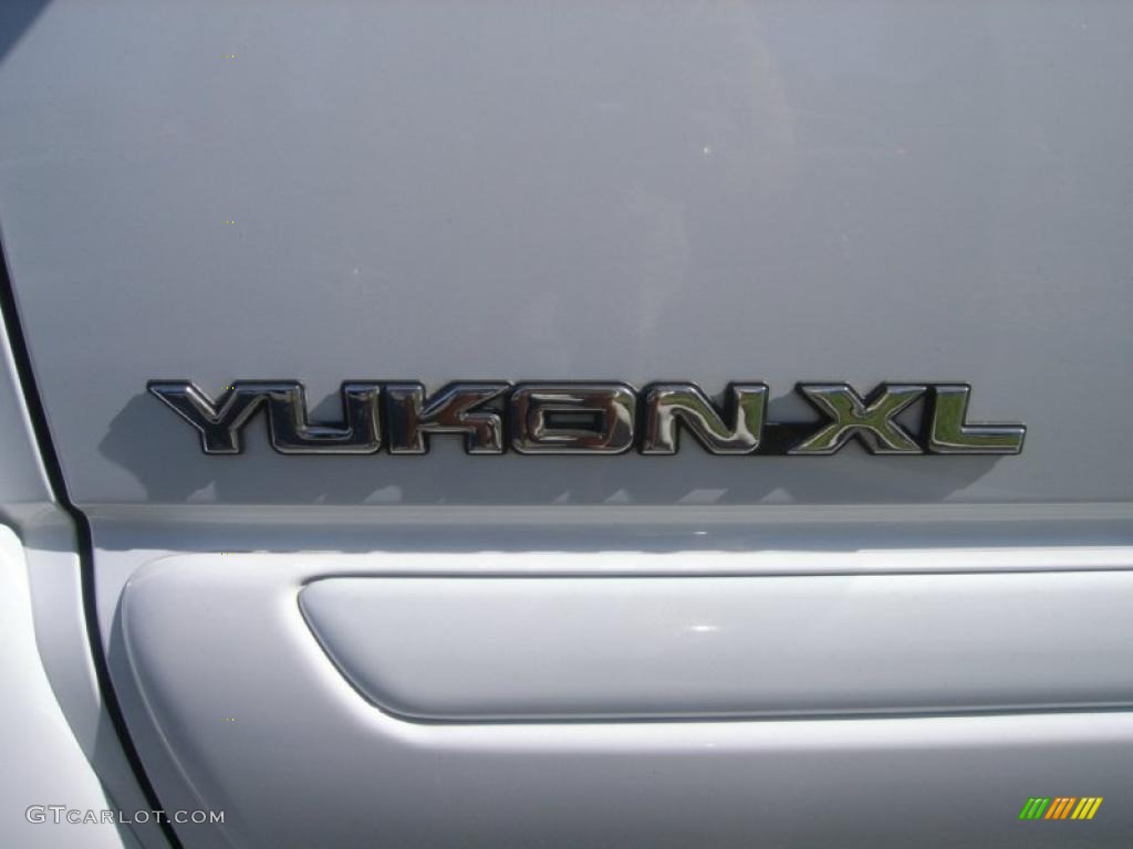 2004 Yukon XL 1500 SLT - Summit White / Neutral/Shale photo #30