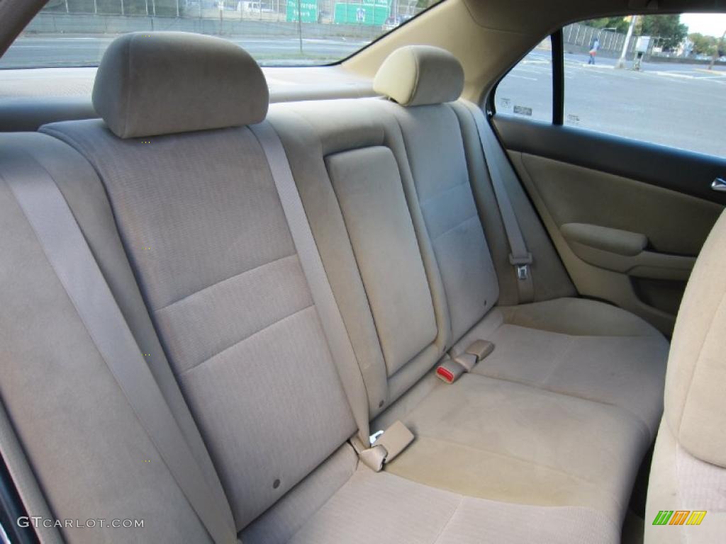 2004 Accord LX Sedan - Nighthawk Black Pearl / Black photo #16