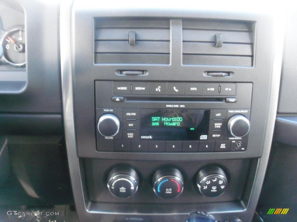 2011 Jeep Liberty Sport 4x4 Controls Photo #38540155