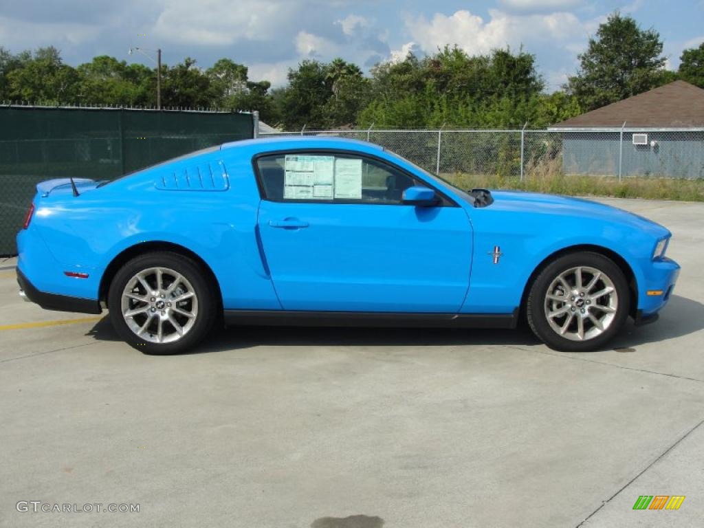 2011 Mustang V6 Premium Coupe - Grabber Blue / Charcoal Black photo #2