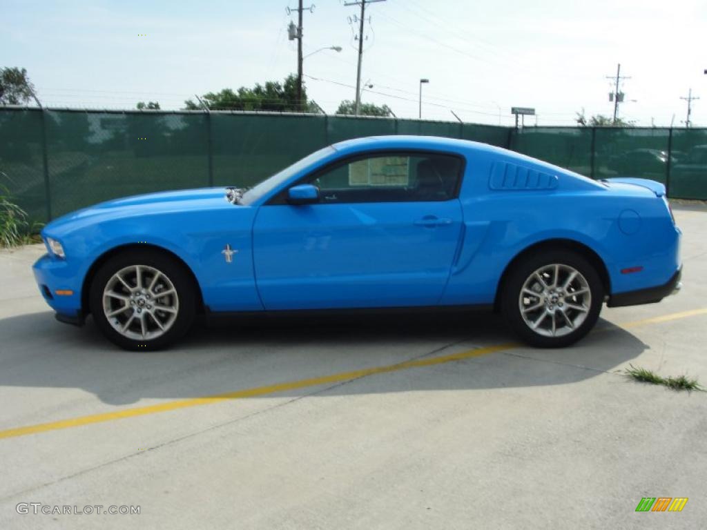 2011 Mustang V6 Premium Coupe - Grabber Blue / Charcoal Black photo #6