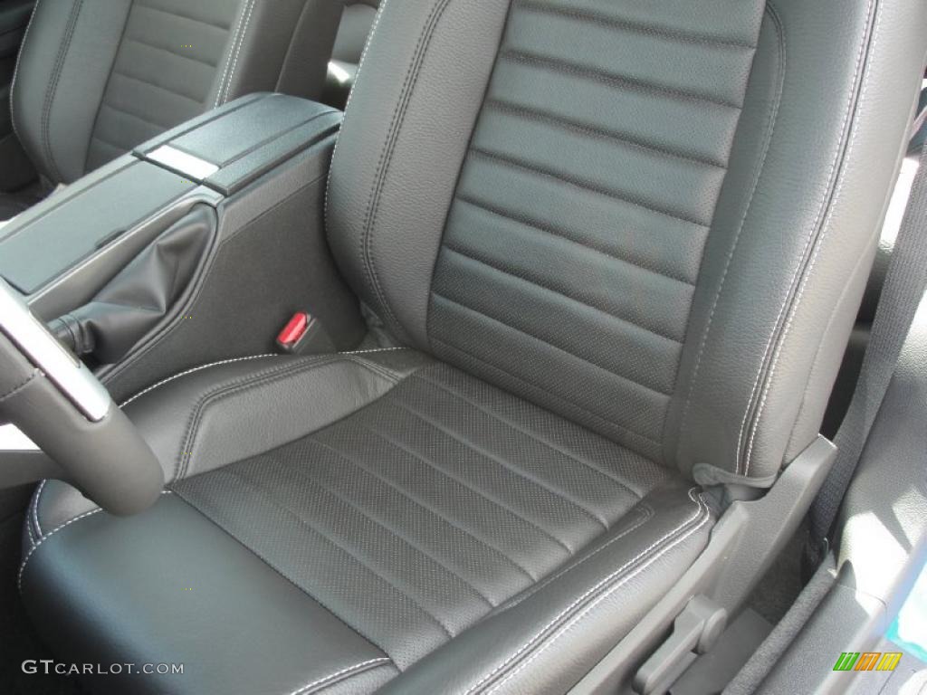 2011 Mustang V6 Premium Coupe - Grabber Blue / Charcoal Black photo #21