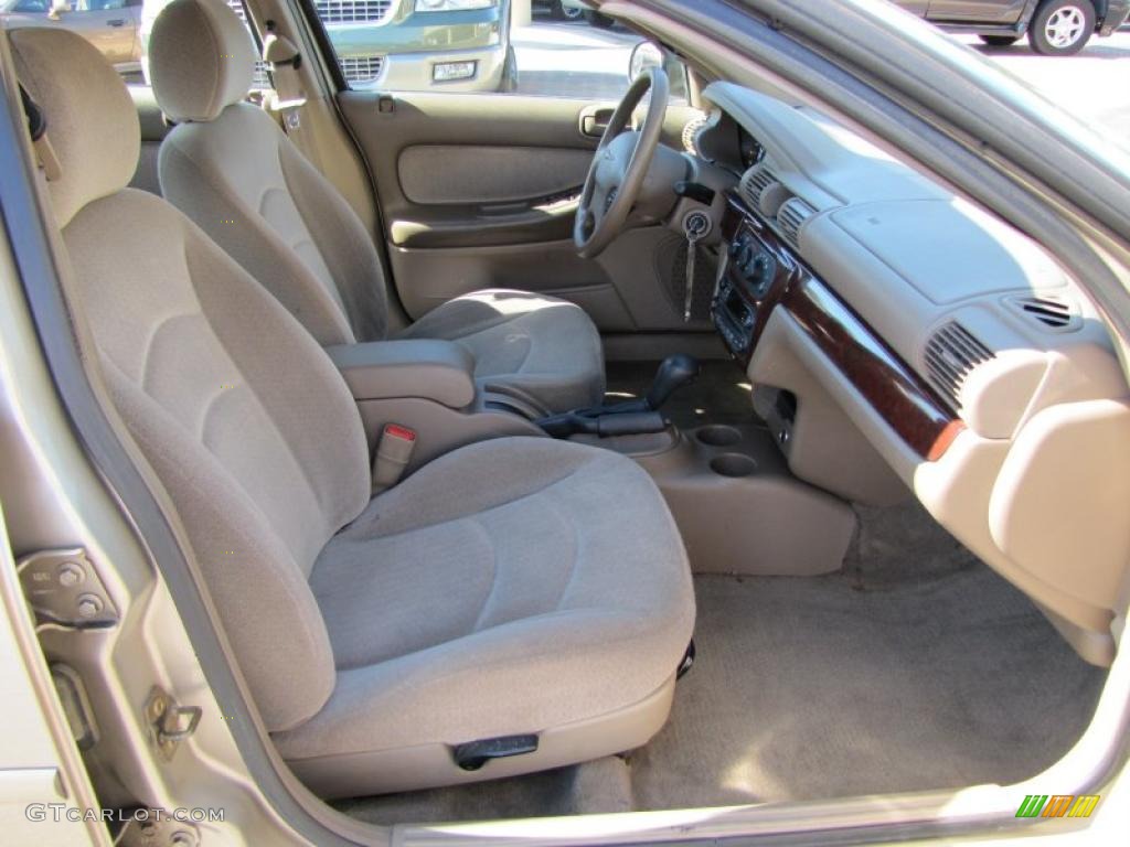Sandstone Interior 2002 Chrysler Sebring LX Sedan Photo #38540939