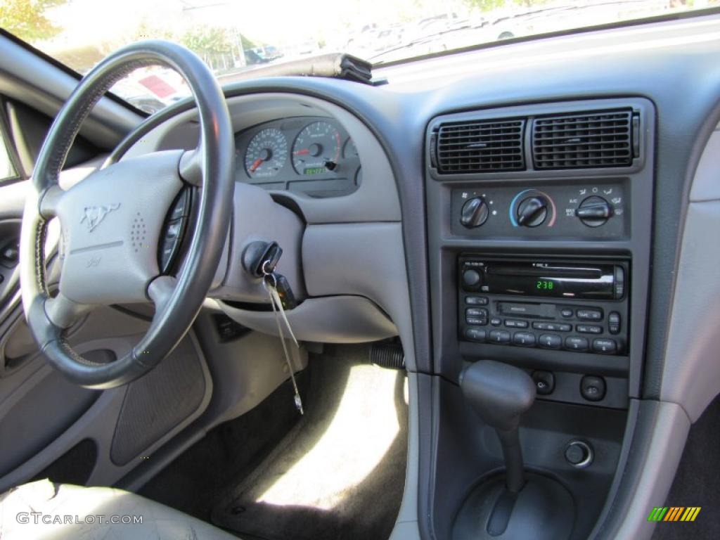 2001 Ford Mustang GT Convertible Medium Graphite Dashboard Photo #38542051