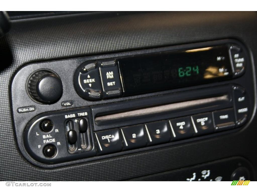 2003 Dakota SXT Club Cab - Graphite Metallic / Dark Slate Gray photo #13