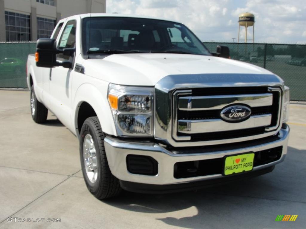 Oxford White 2011 Ford F250 Super Duty XLT SuperCab Exterior Photo #38543151