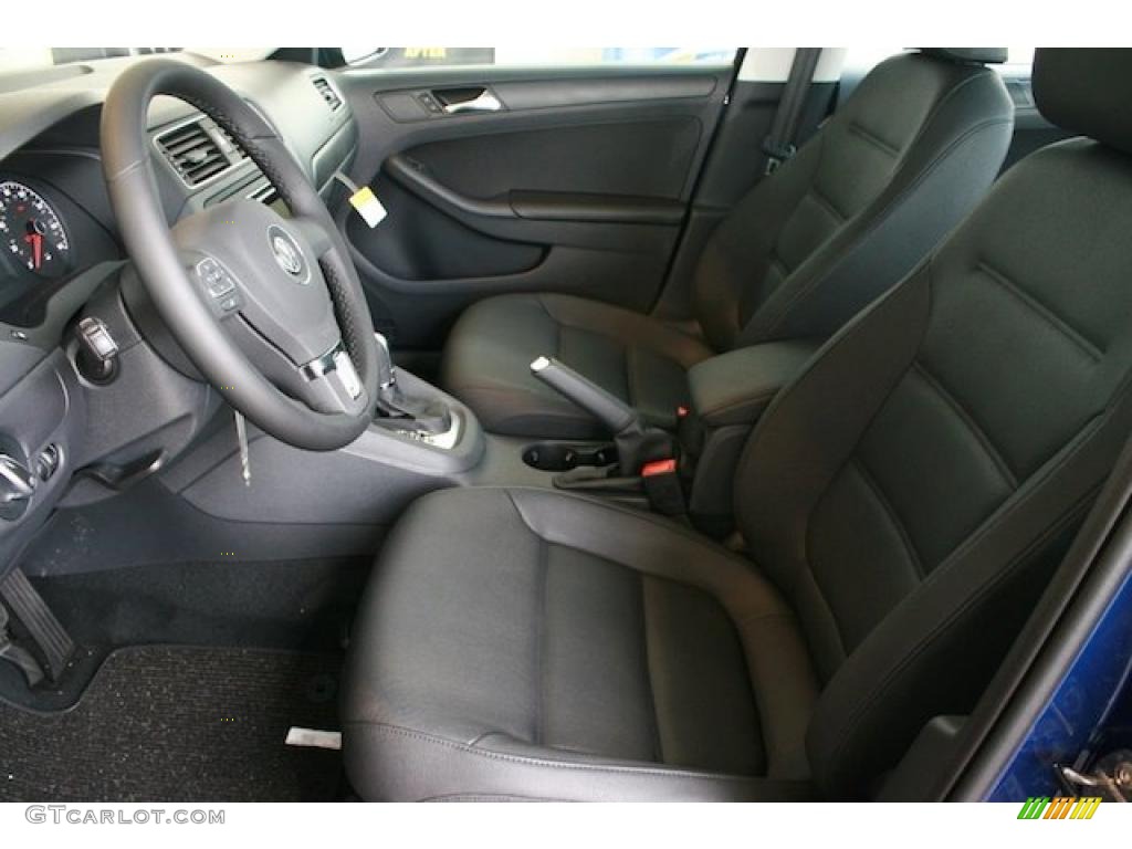Titan Black Interior 2011 Volkswagen Jetta SE Sedan Photo #38543339