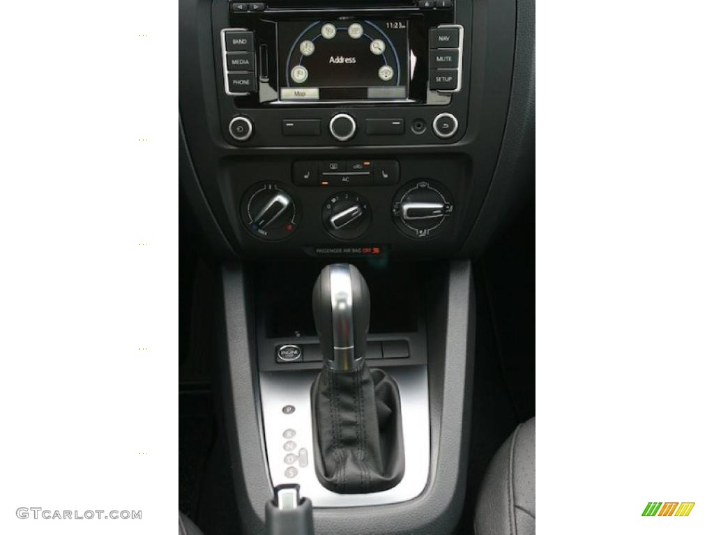 2011 Volkswagen Jetta SEL Sedan 6 Speed Tiptronic Automatic Transmission Photo #38544363