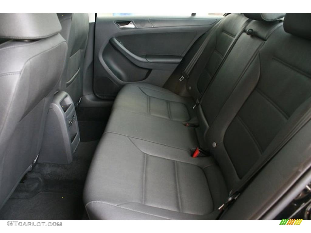 Titan Black Interior 2011 Volkswagen Jetta SE Sedan Photo #38544643