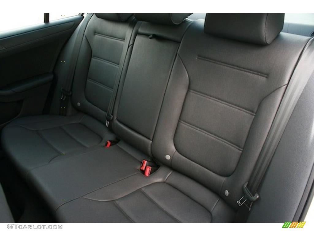 Titan Black Interior 2011 Volkswagen Jetta SE Sedan Photo #38544971