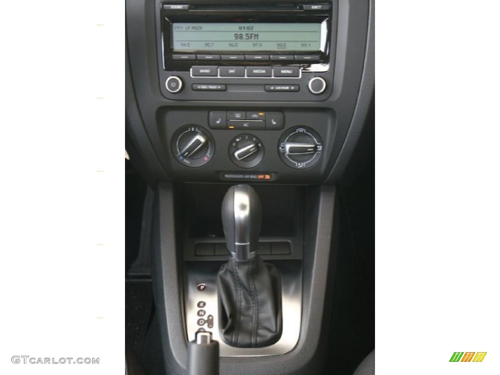 2011 Volkswagen Jetta SE Sedan 6 Speed Tiptronic Automatic Transmission Photo #38545187