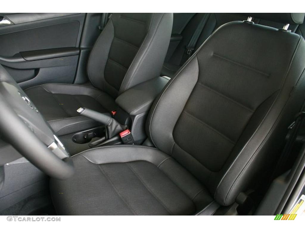 Titan Black Interior 2011 Volkswagen Jetta SE Sedan Photo #38545367