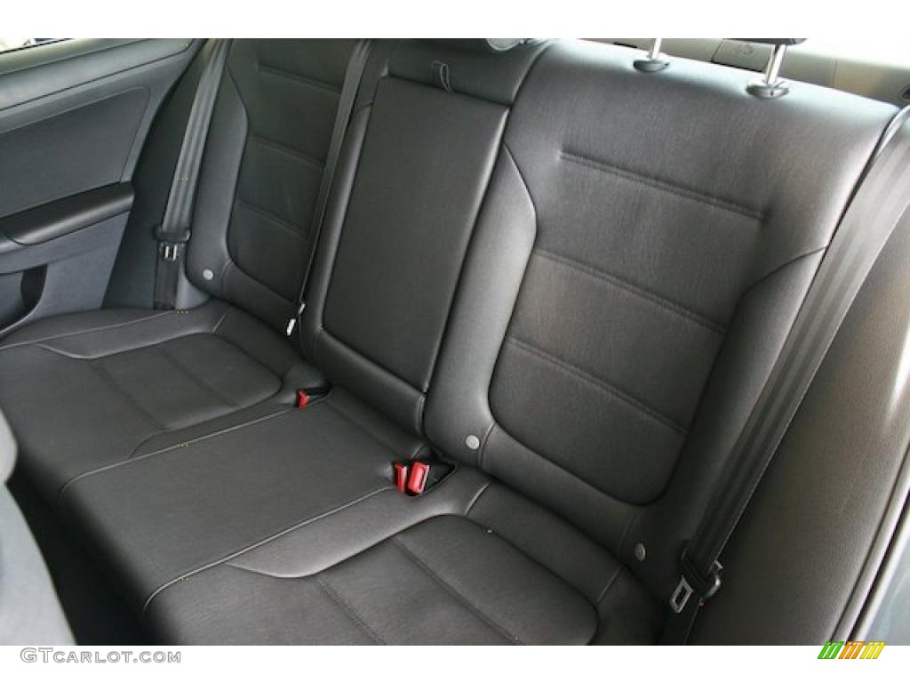 Titan Black Interior 2011 Volkswagen Jetta SE Sedan Photo #38545395