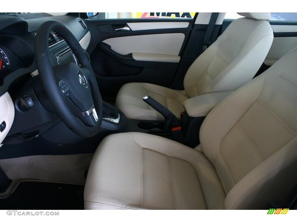 Cornsilk Beige Interior 2011 Volkswagen Jetta SE Sedan Photo #38545467