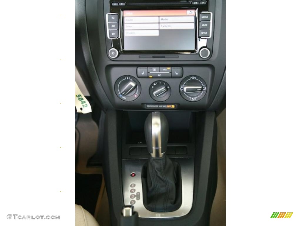 2011 Volkswagen Jetta SE Sedan 6 Speed Tiptronic Automatic Transmission Photo #38545595