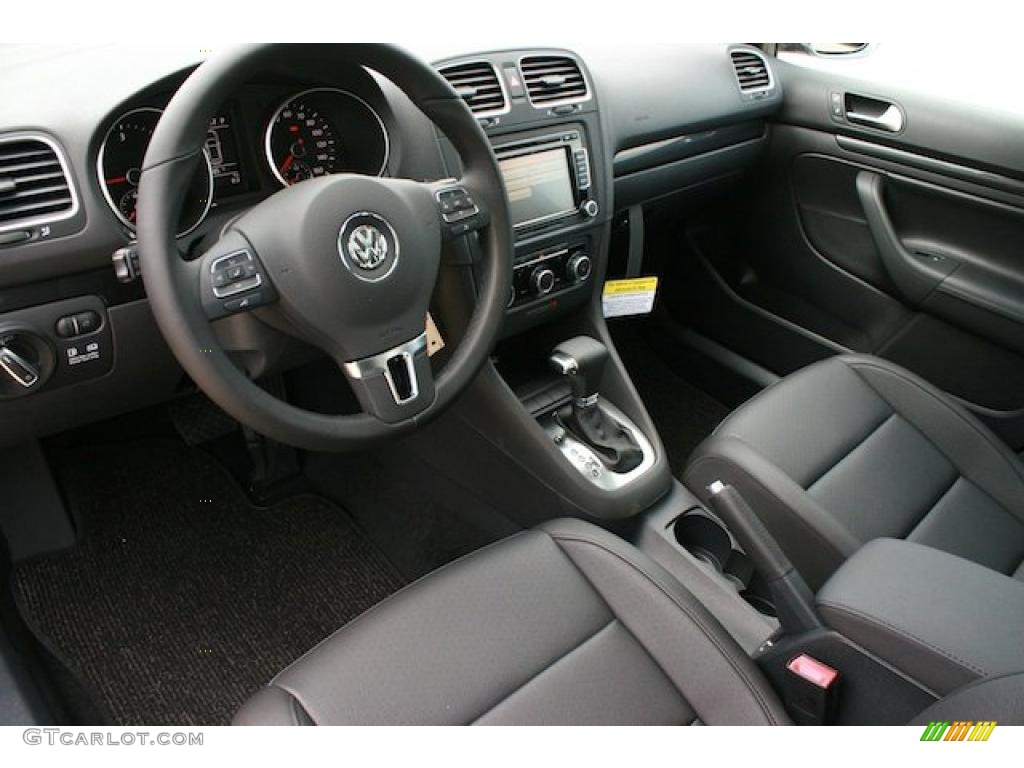 Titan Black Interior 2011 Volkswagen Jetta TDI SportWagen Photo #38545783