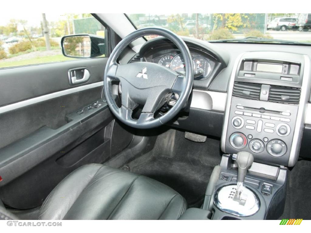 2007 Mitsubishi Galant SE Dashboard Photos