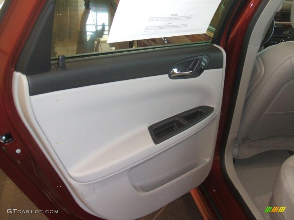 2011 Chevrolet Impala LT Gray Door Panel Photo #38551201