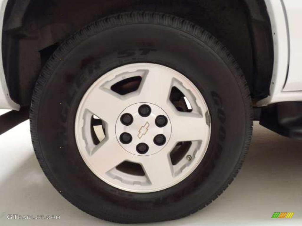 2004 Chevrolet Tahoe LS Wheel Photo #38551553