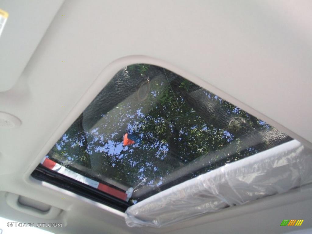 2011 Chevrolet Impala LT Sunroof Photo #38551625
