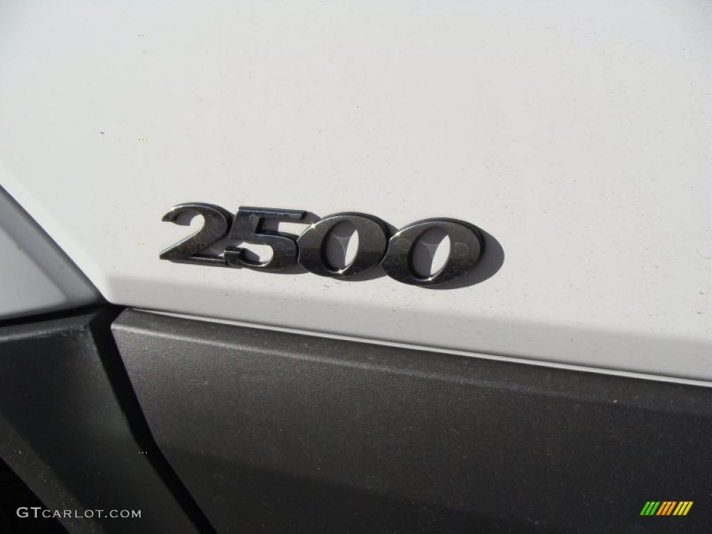 2010 Mercedes-Benz Sprinter 2500 High Roof Cargo Van Marks and Logos Photos