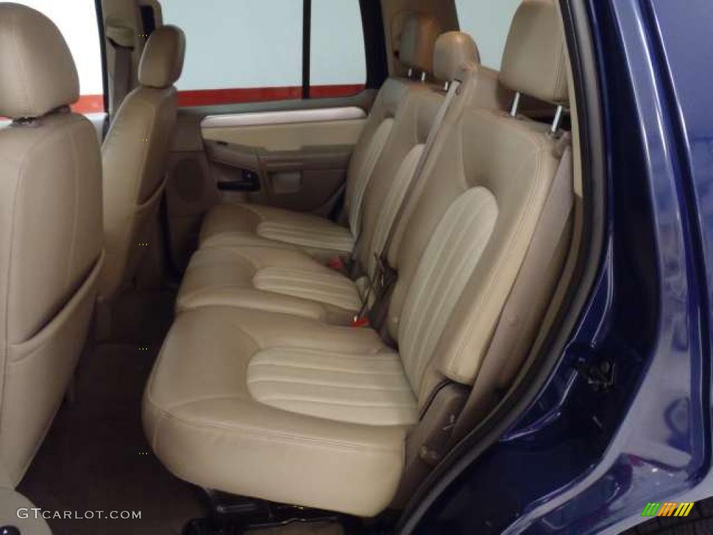 Medium Dark Parchment Interior 2004 Mercury Mountaineer AWD Photo #38552393
