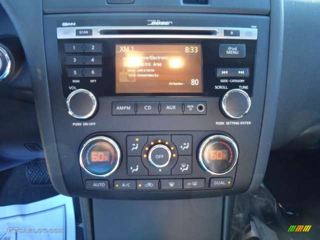 2011 Nissan Altima 2.5 S Coupe Controls Photo #38552581