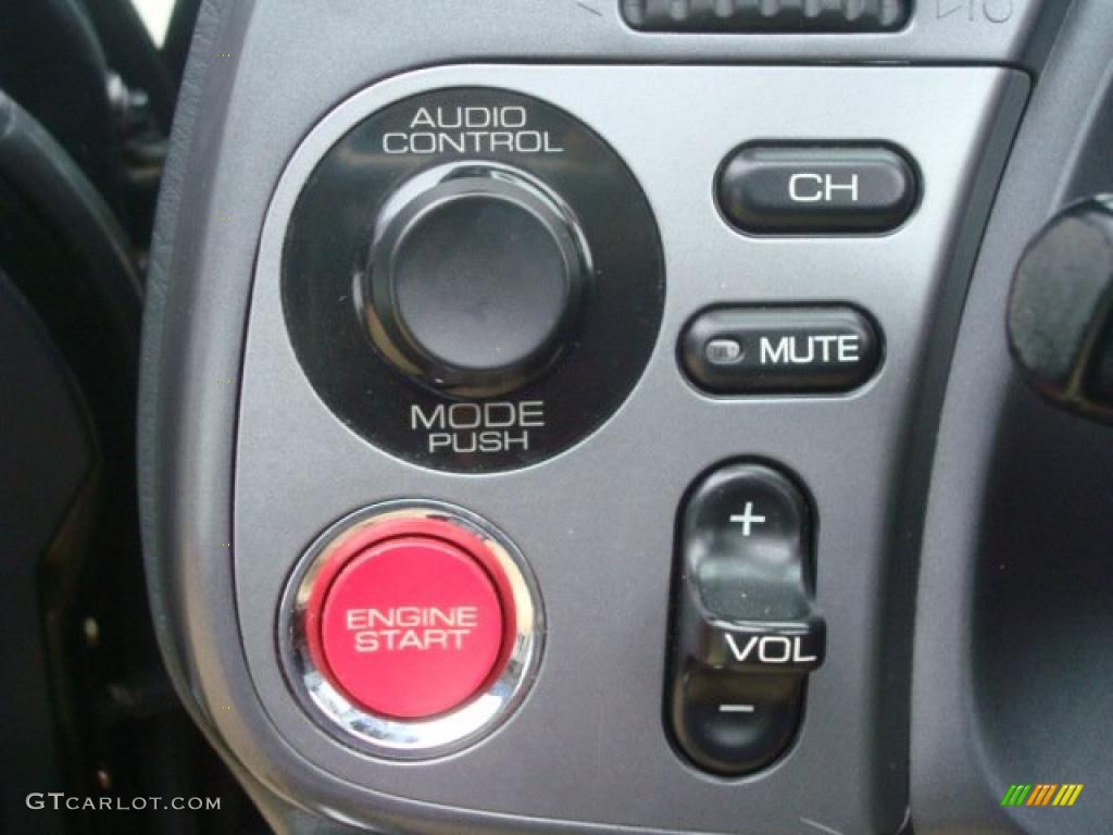 2003 Honda S2000 Roadster Controls Photo #38552917