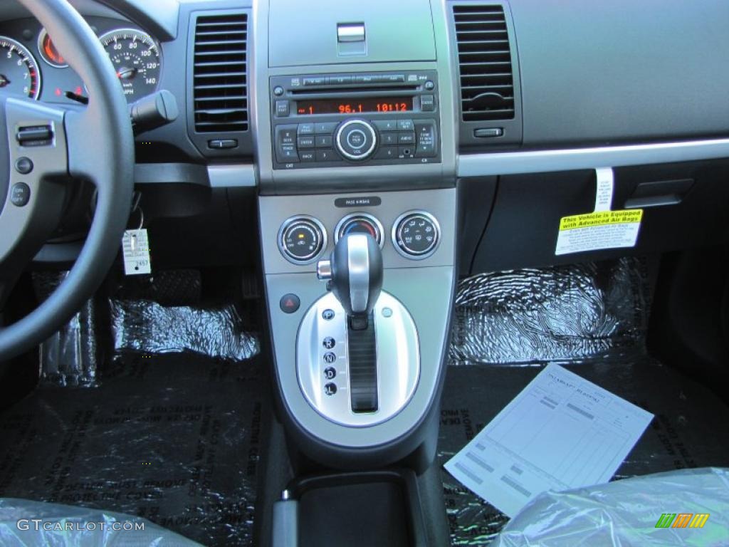 2011 Nissan Sentra 2.0 SR Xtronic CVT Automatic Transmission Photo #38553449