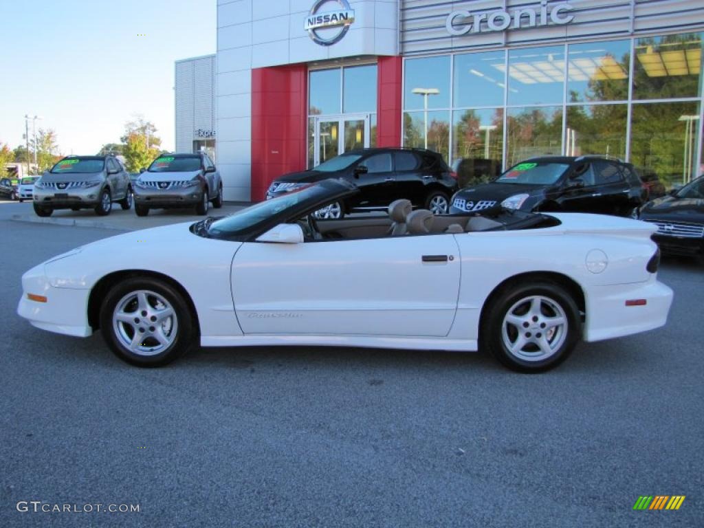 1995 Firebird Convertible - Bright White / Medium Beige photo #2