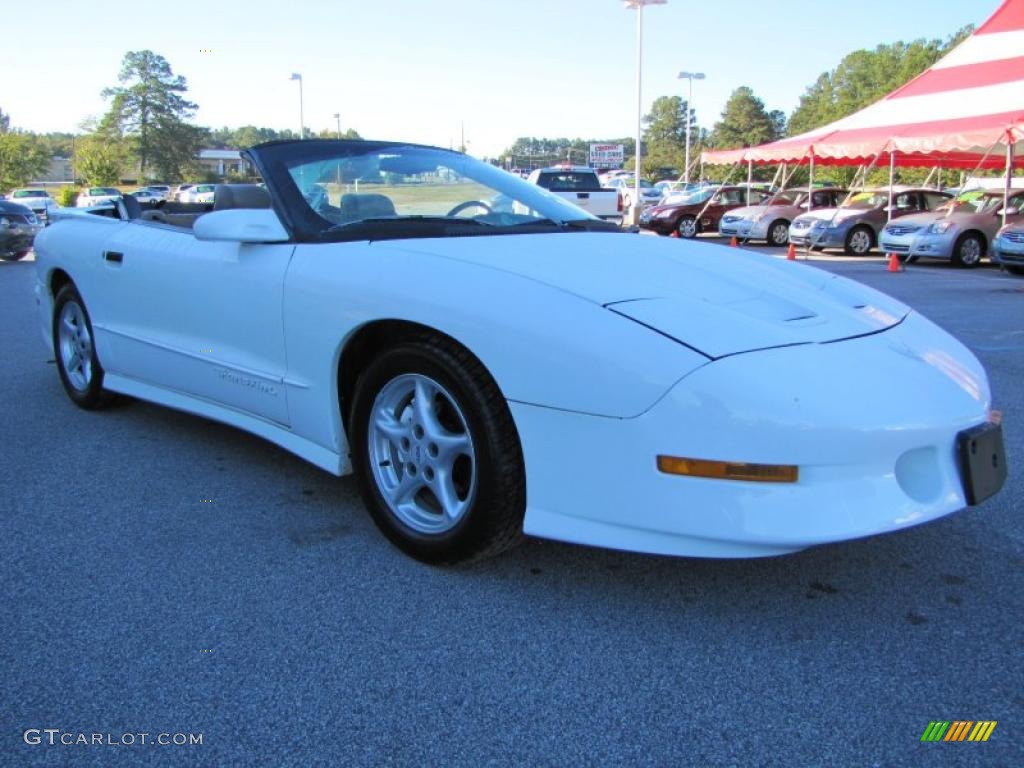 Bright White 1995 Pontiac Firebird Convertible Exterior Photo #38555141