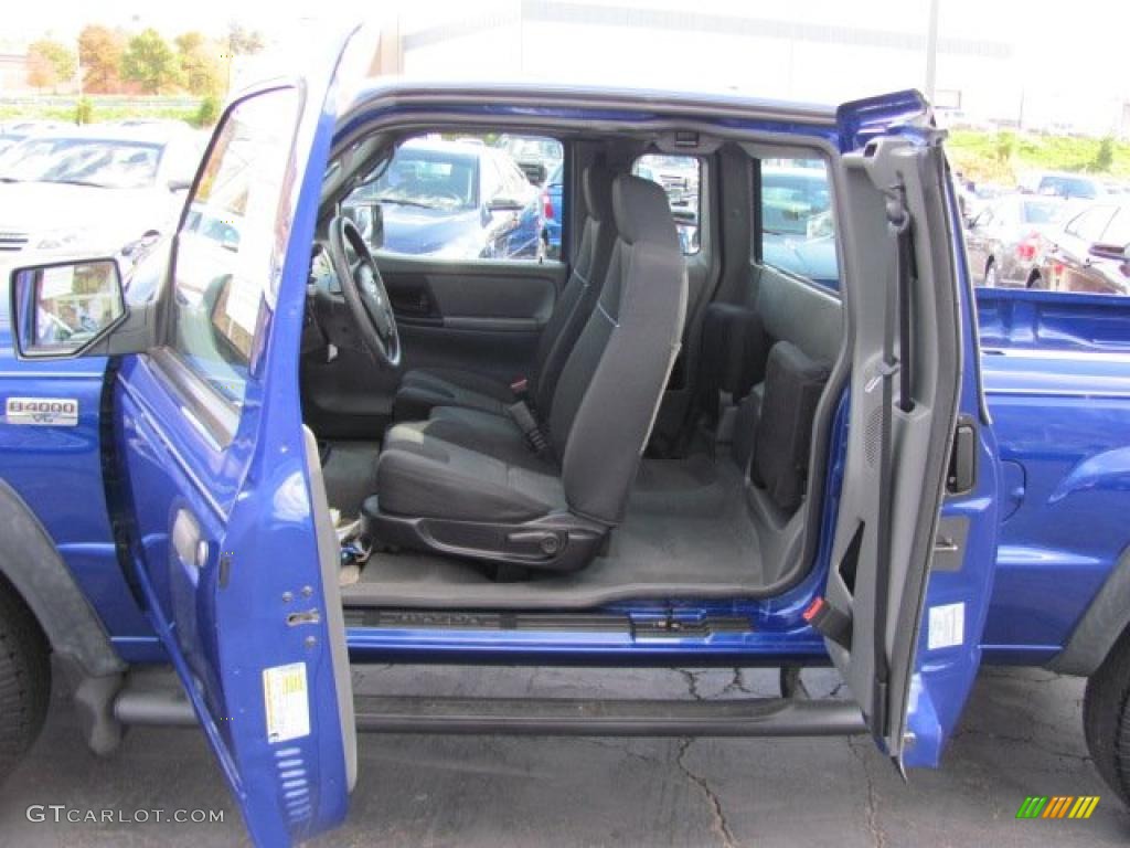 Graphite Interior 2006 Mazda B-Series Truck B4000 SE Cab Plus 4 4x4 Photo #38555833