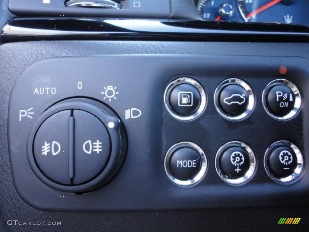 2009 Maserati GranTurismo GT-S Controls Photo #38557959