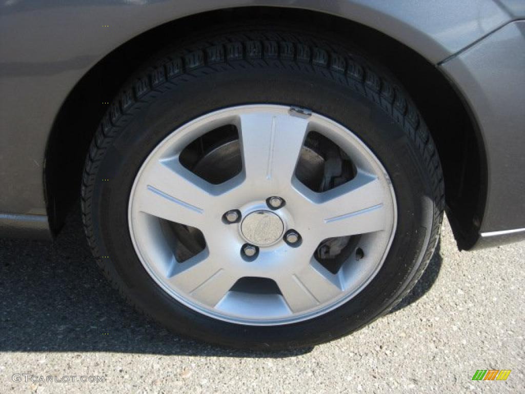 2005 Ford Focus ZX5 SES Hatchback Wheel Photo #38559333