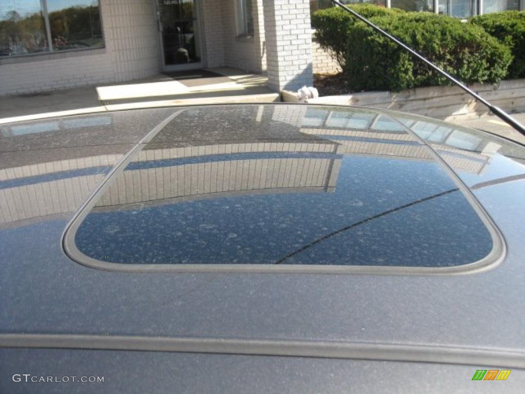 2005 Focus ZX5 SES Hatchback - Liquid Grey Metallic / Charcoal/Charcoal photo #17